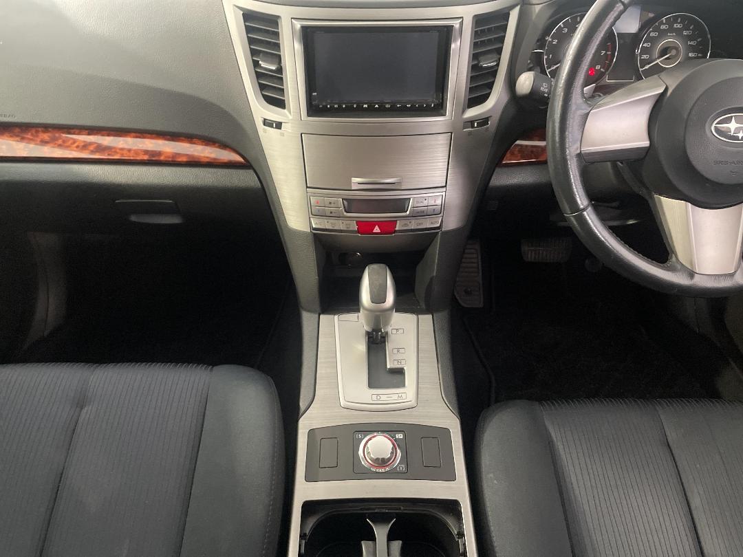 Photo '18' of Subaru Legacy Photo '18' of Subaru Legacy