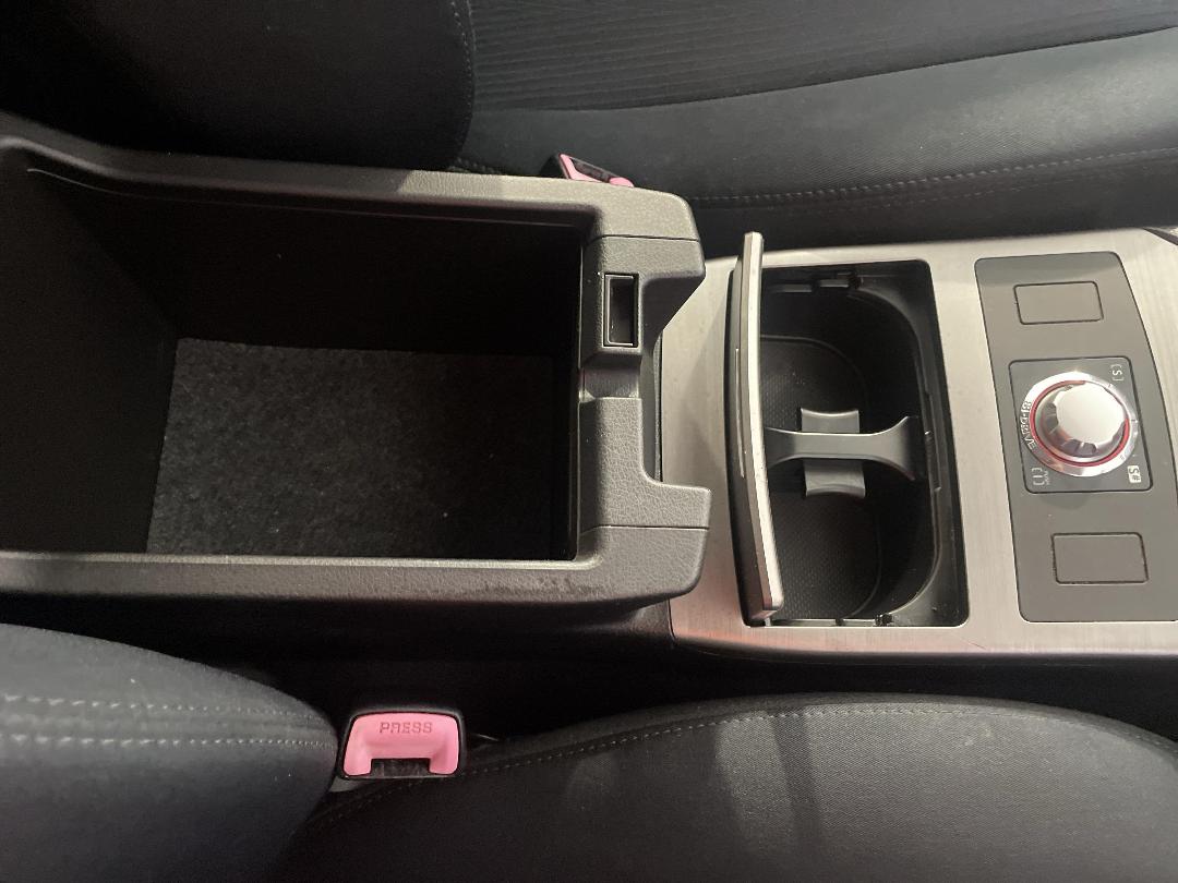 Photo '31' of Subaru Legacy Photo '31' of Subaru Legacy