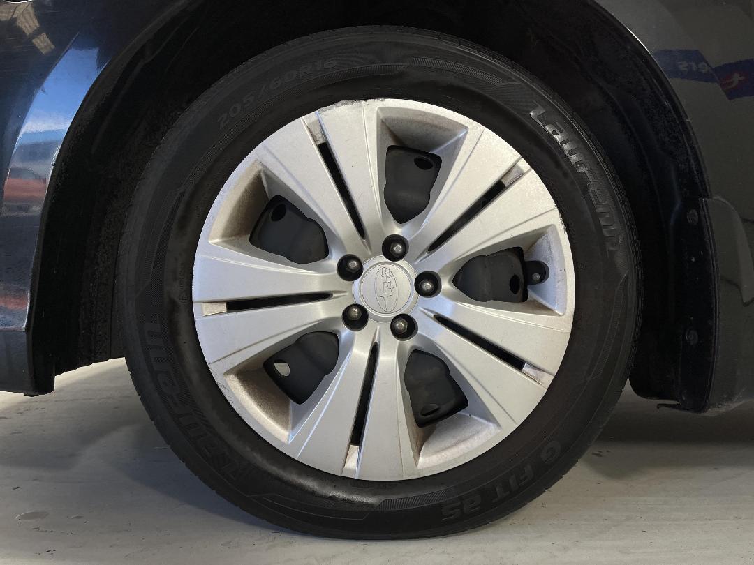 Photo '10' of Subaru Legacy