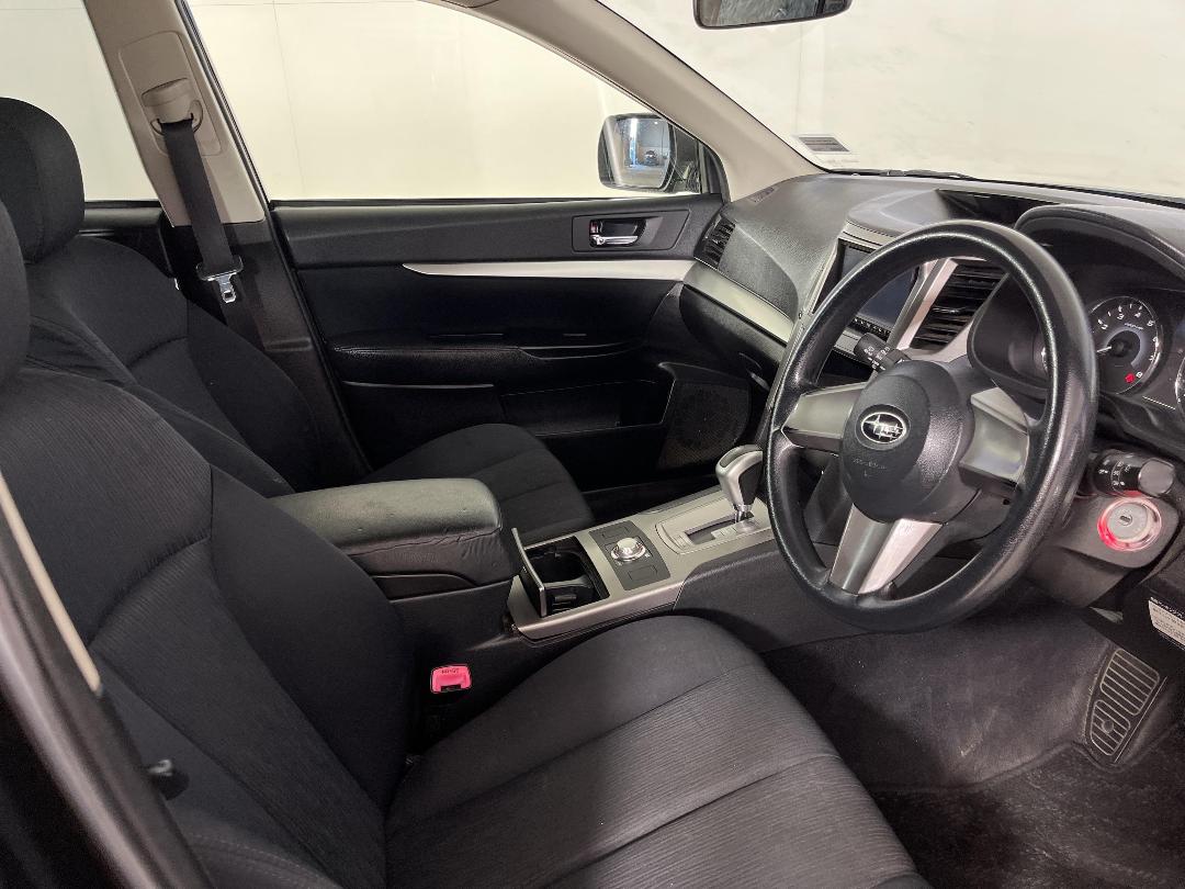 Photo '16' of Subaru Legacy