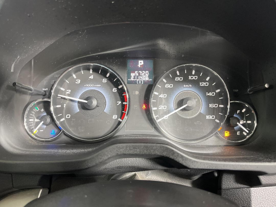 Photo '21' of Subaru Legacy