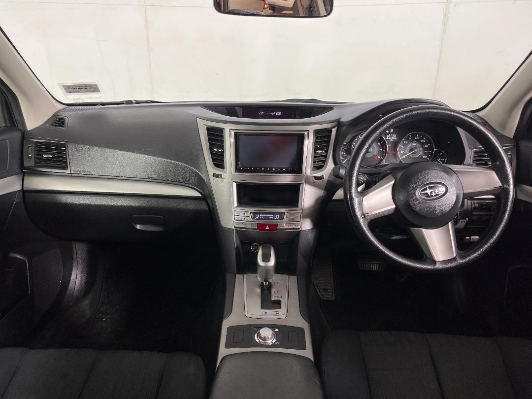 Photo '17' of Subaru Legacy