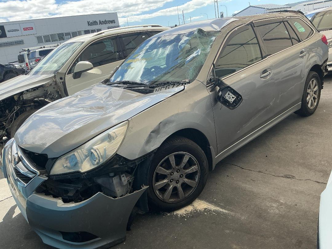 Photo '4' of Subaru Legacy