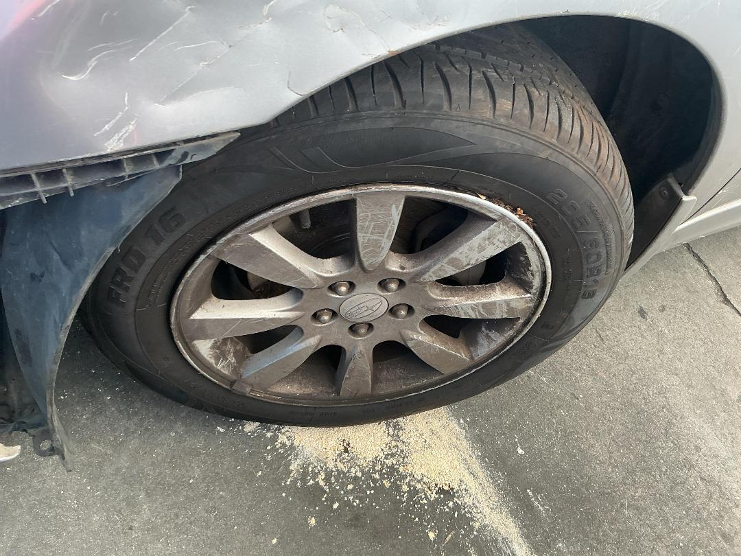 Photo '6' of Subaru Legacy