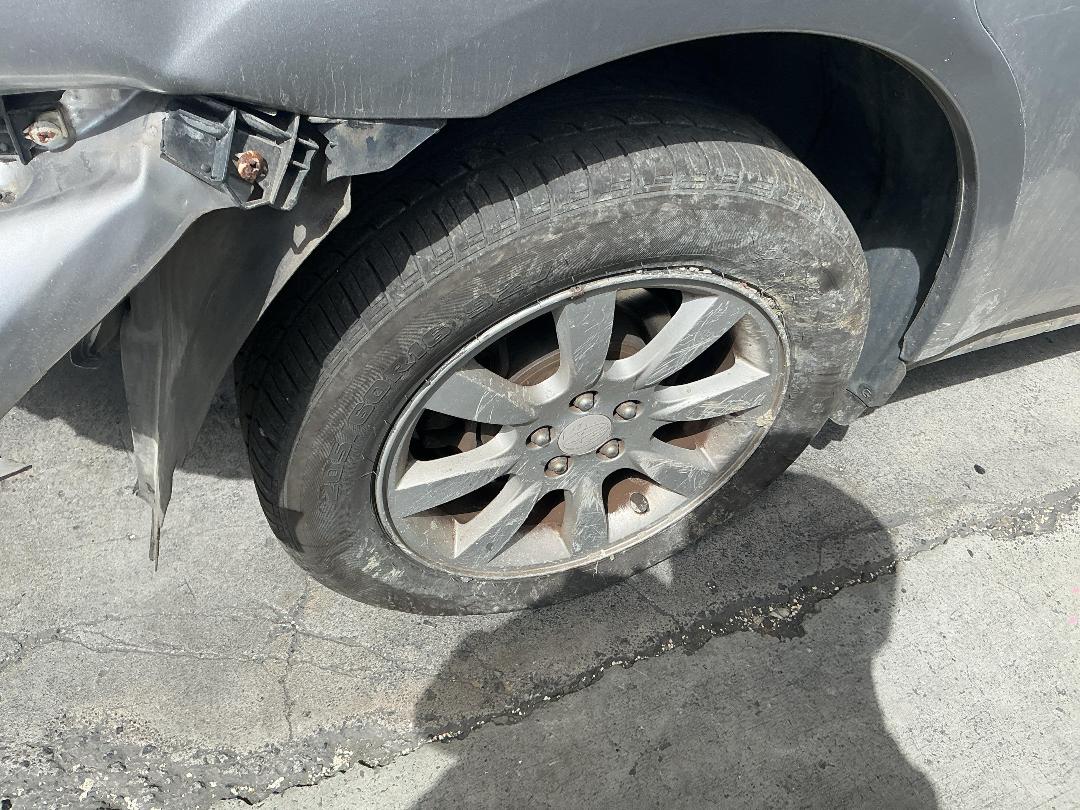 Photo '8' of Subaru Legacy