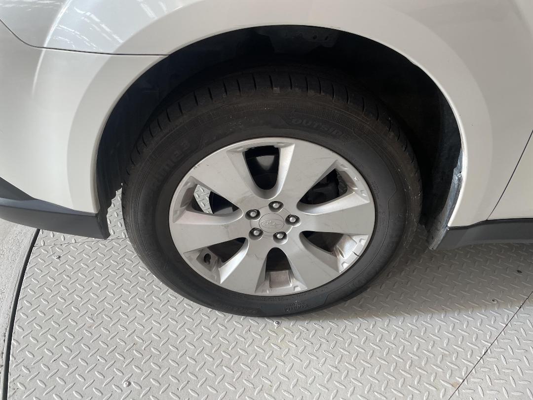 Photo '10' of Subaru Legacy Photo '10' of Subaru Legacy