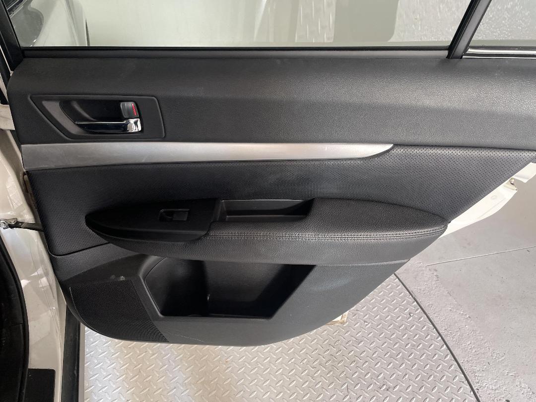 Photo '19' of Subaru Legacy Photo '19' of Subaru Legacy