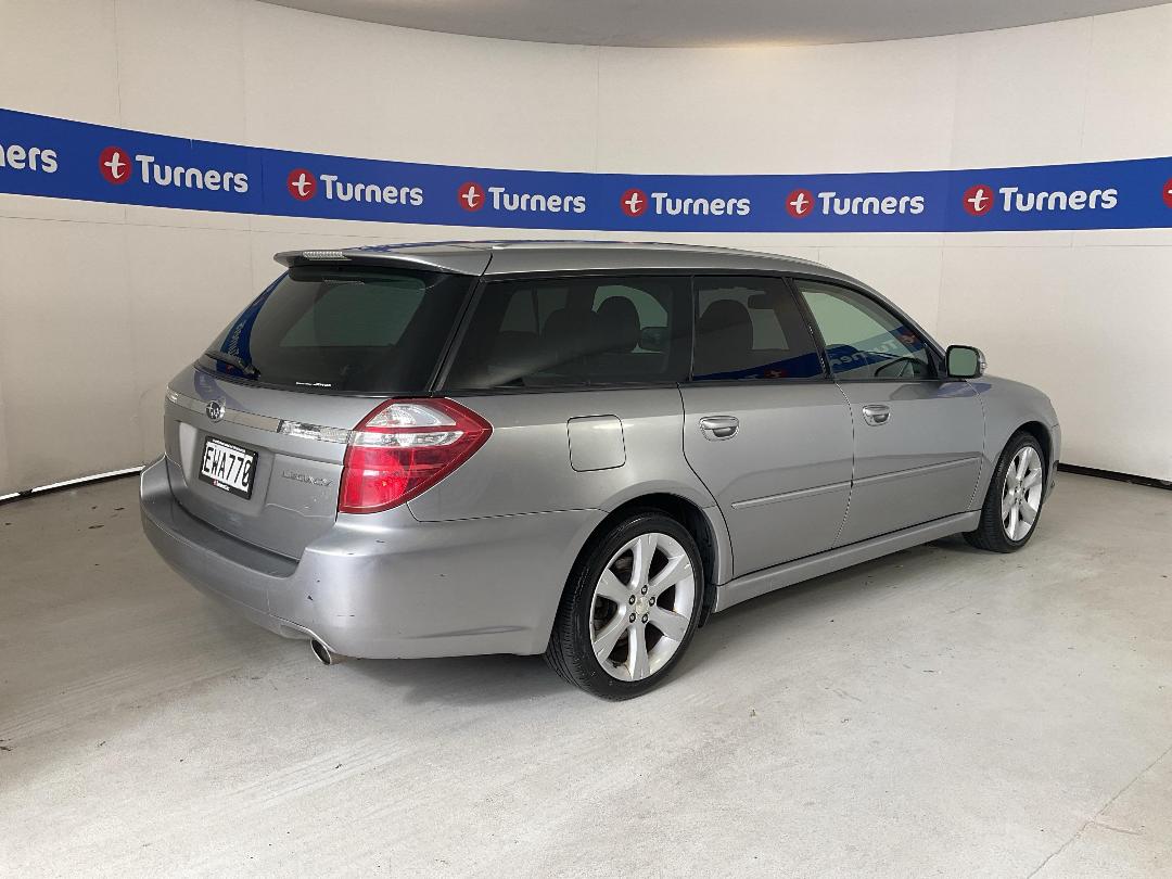 Photo '7' of Subaru Legacy