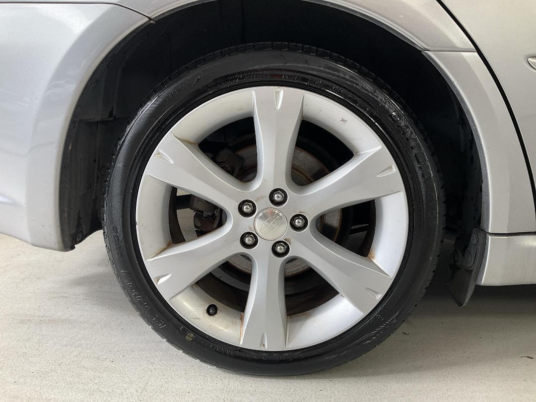 Photo '12' of Subaru Legacy