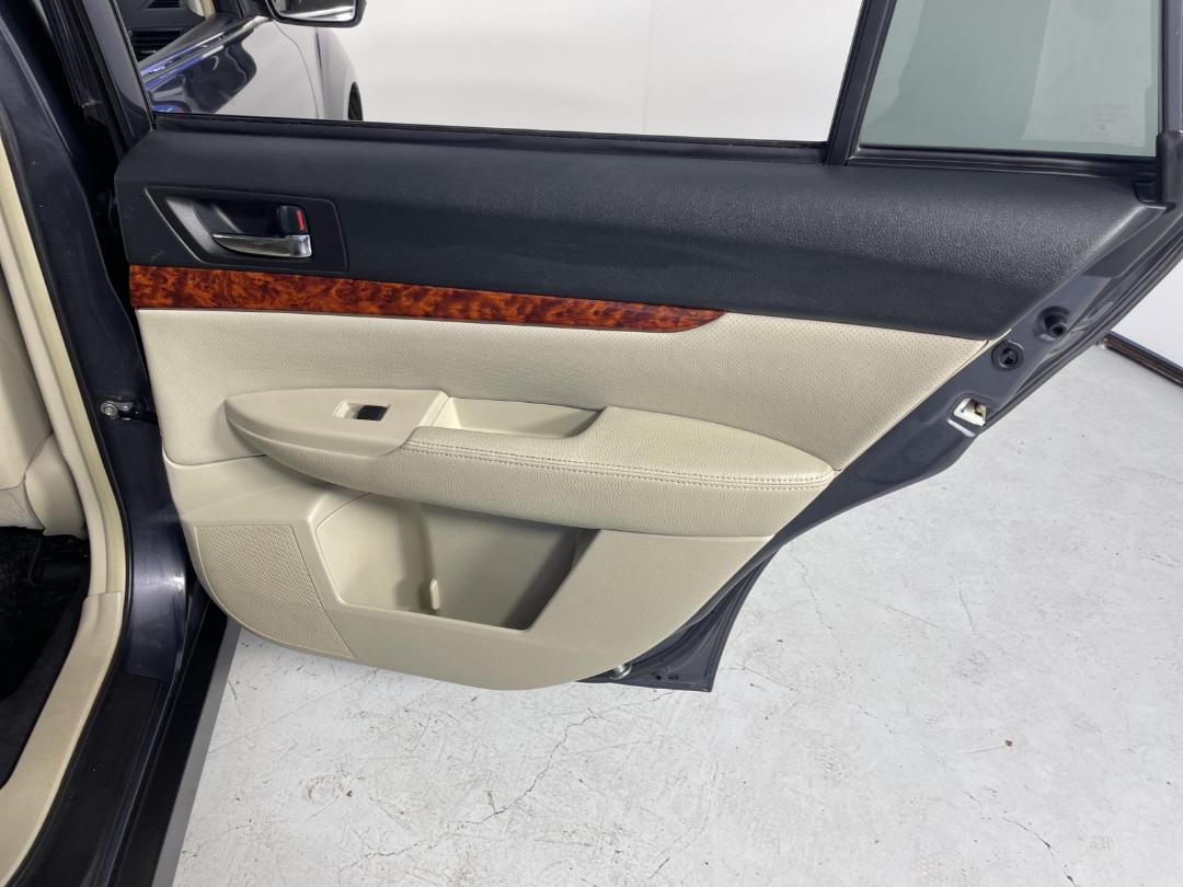 Photo '17' of Subaru Outback Photo '17' of Subaru Outback