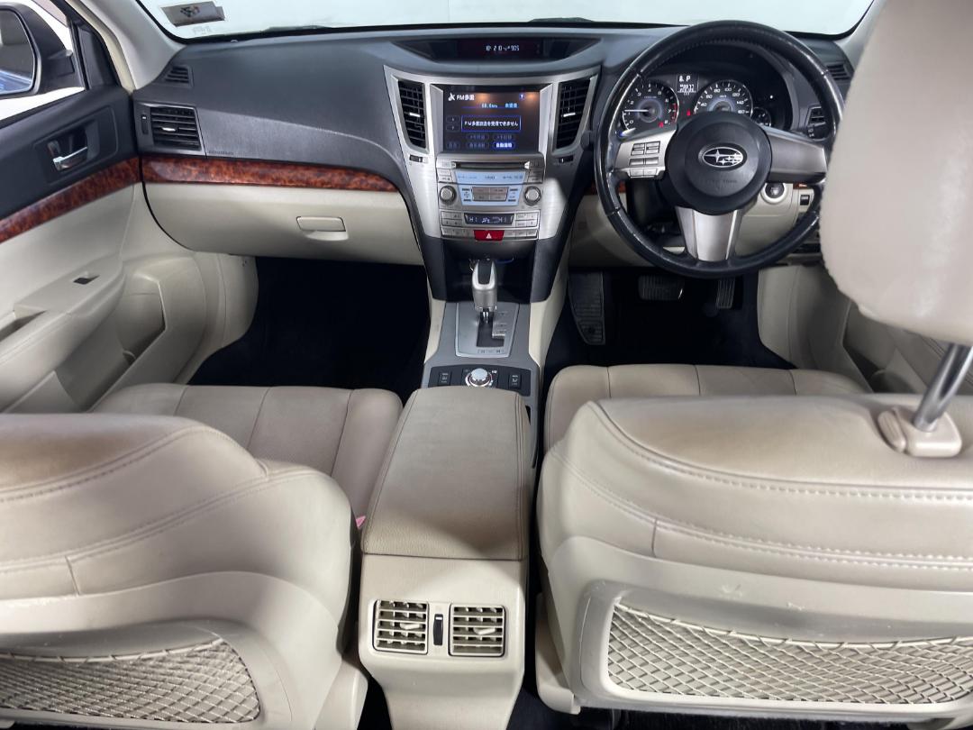 Photo '16' of Subaru Outback Photo '16' of Subaru Outback