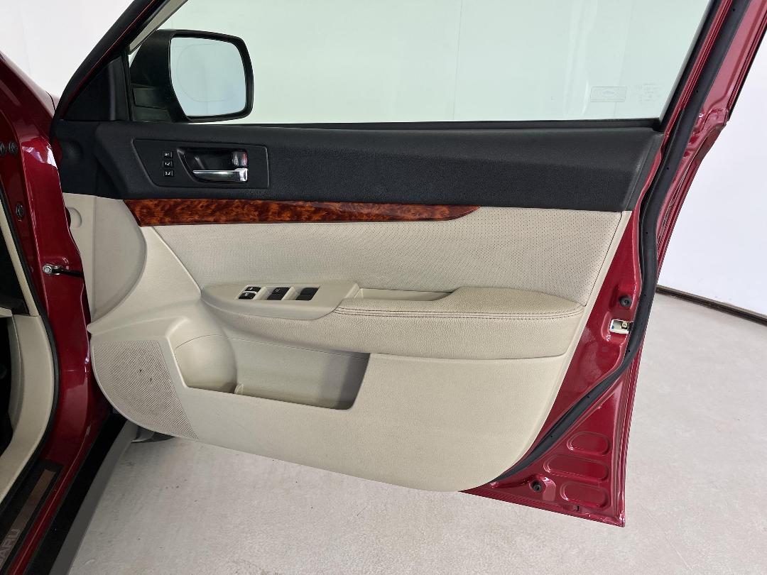 Photo '15' of Subaru Outback