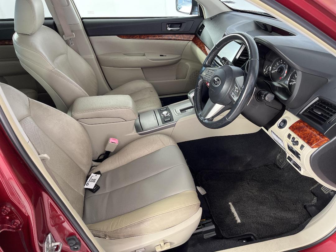 Photo '16' of Subaru Outback