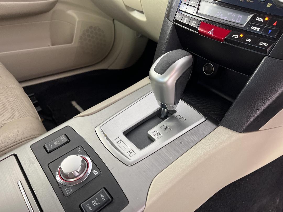 Photo '18' of Subaru Outback