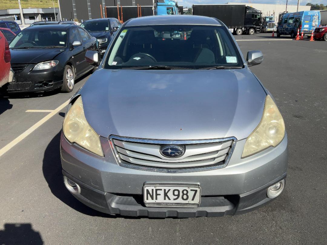 Photo '2' of Subaru Outback