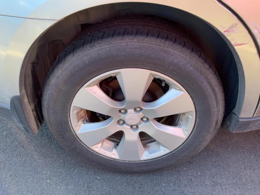 Photo '9' of Subaru Outback