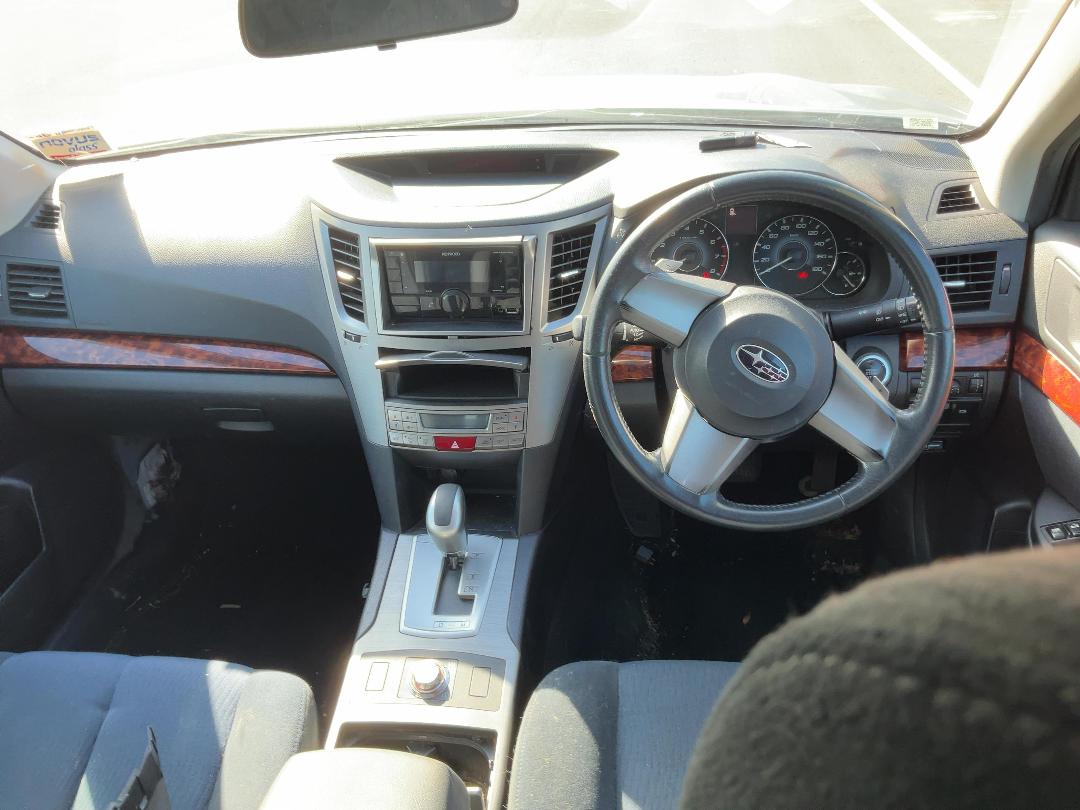 Photo '18' of Subaru Outback