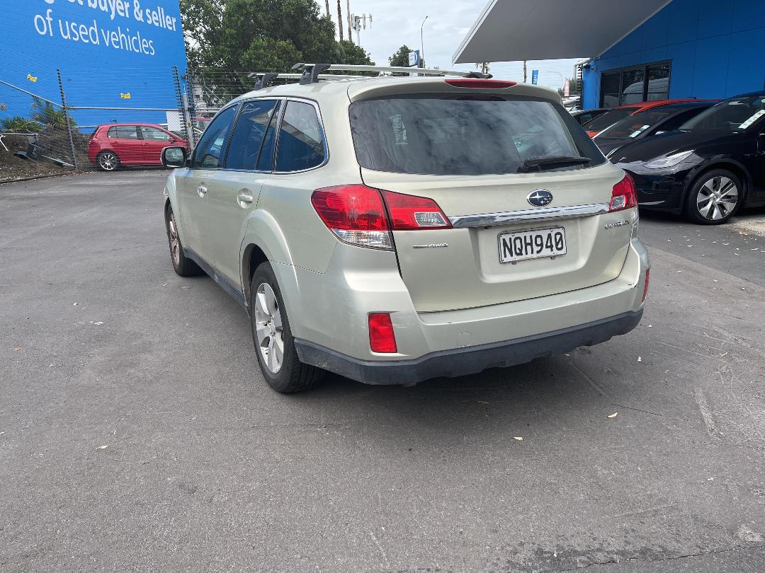 Photo '6' of Subaru Outback