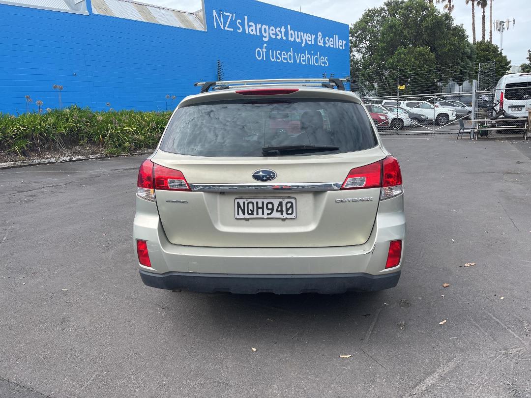 Photo '4' of Subaru Outback