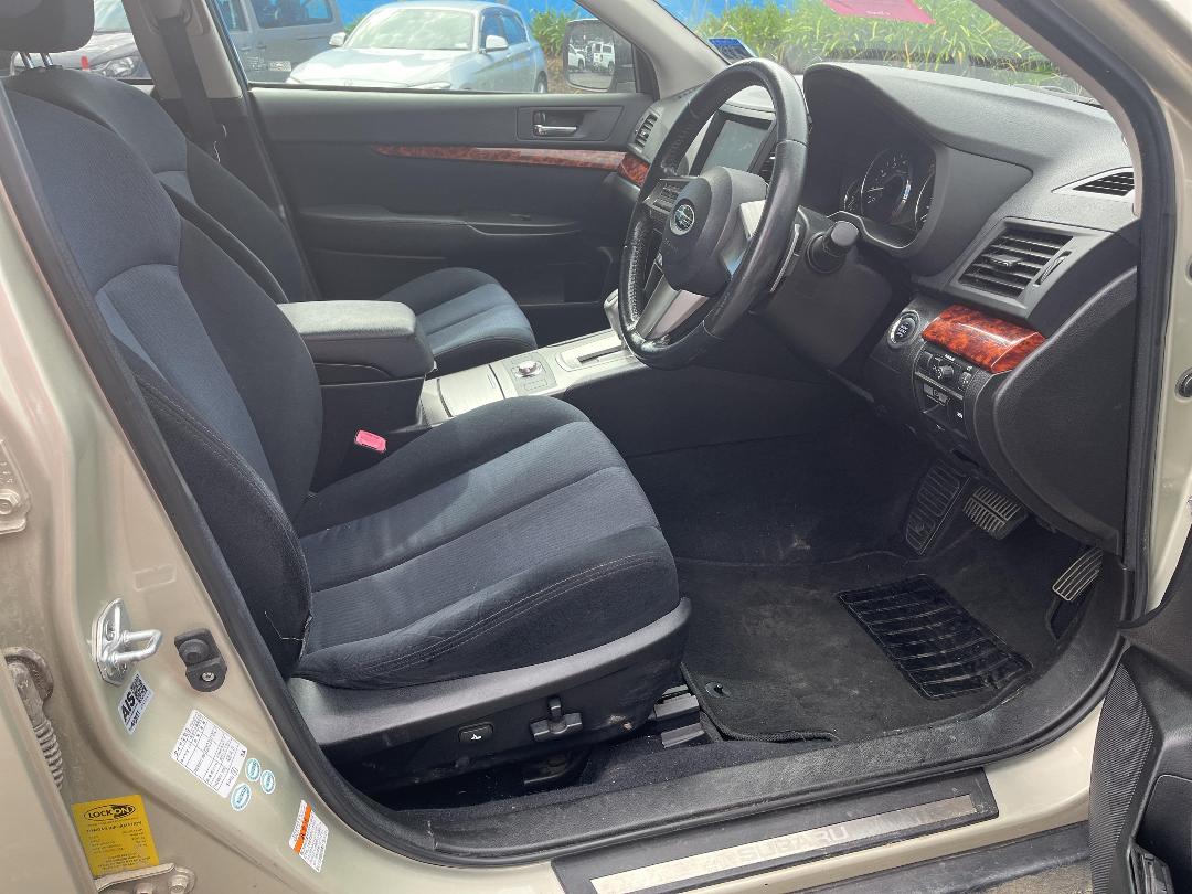 Photo '14' of Subaru Outback