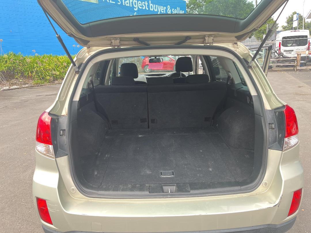 Photo '16' of Subaru Outback