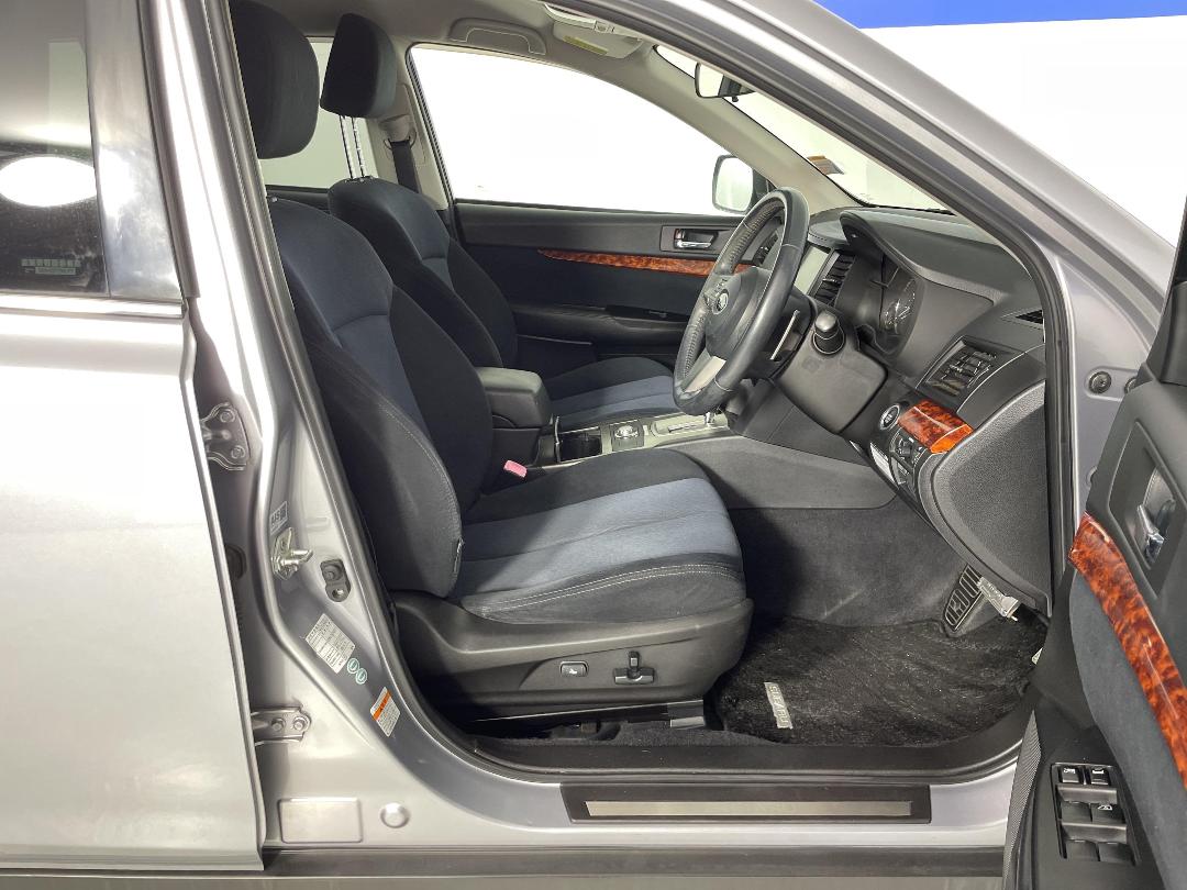 Photo '16' of Subaru Outback