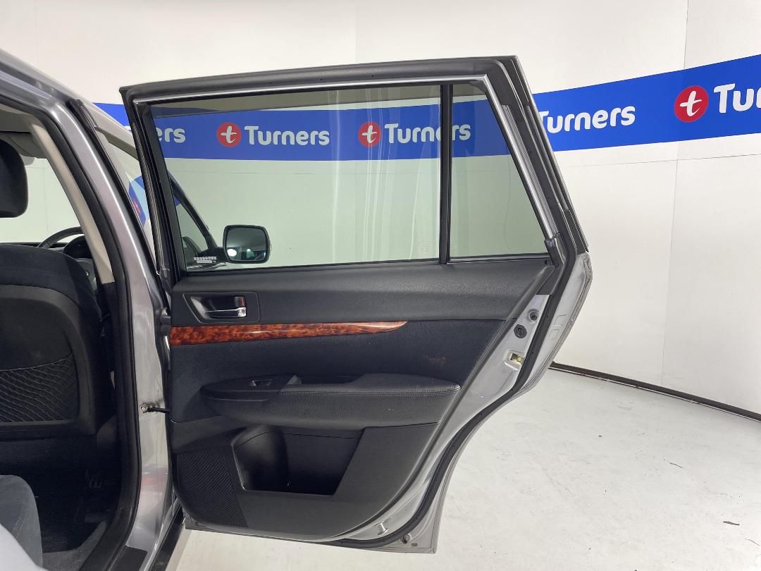 Photo '19' of Subaru Outback