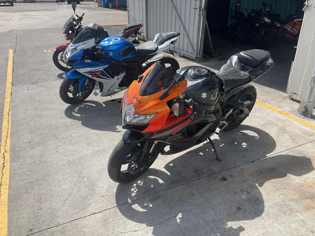 Photo '4' of Suzuki GSX-R750 no submodel