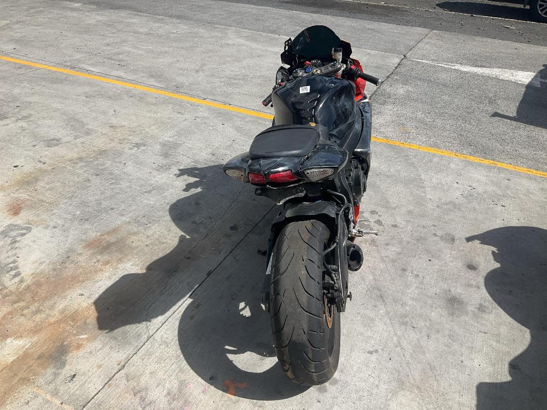 Photo '6' of Suzuki GSX-R750 no submodel