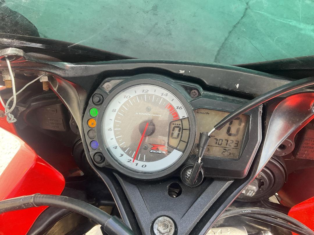 Photo '8' of Suzuki GSX-R750 no submodel