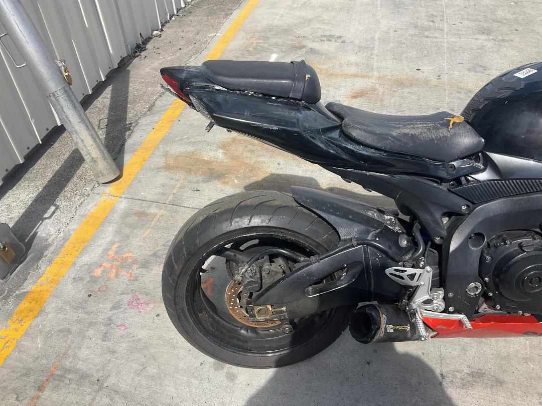 Photo '12' of Suzuki GSX-R750 no submodel