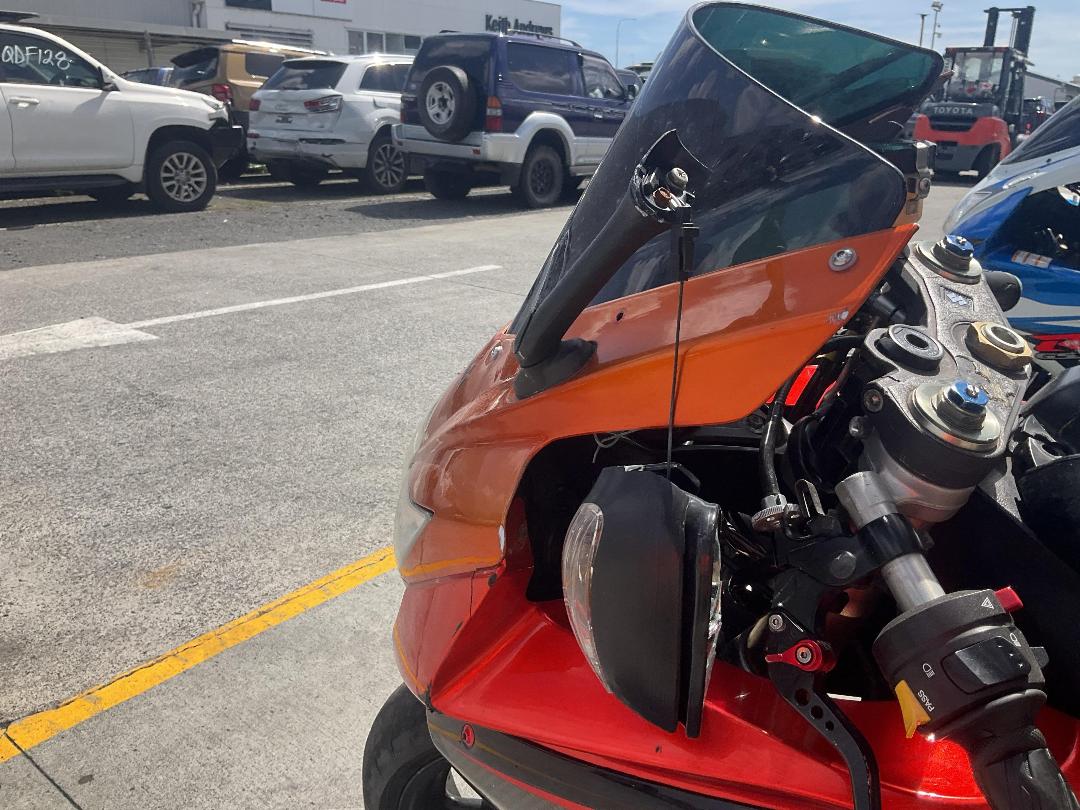 Photo '27' of Suzuki GSX-R750 no submodel