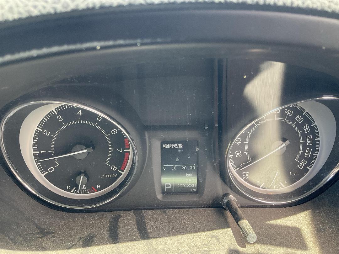 Photo '8' of Suzuki Kizashi