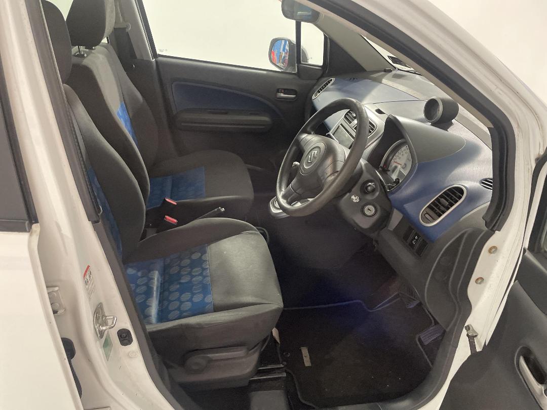 Photo '16' of Suzuki Splash