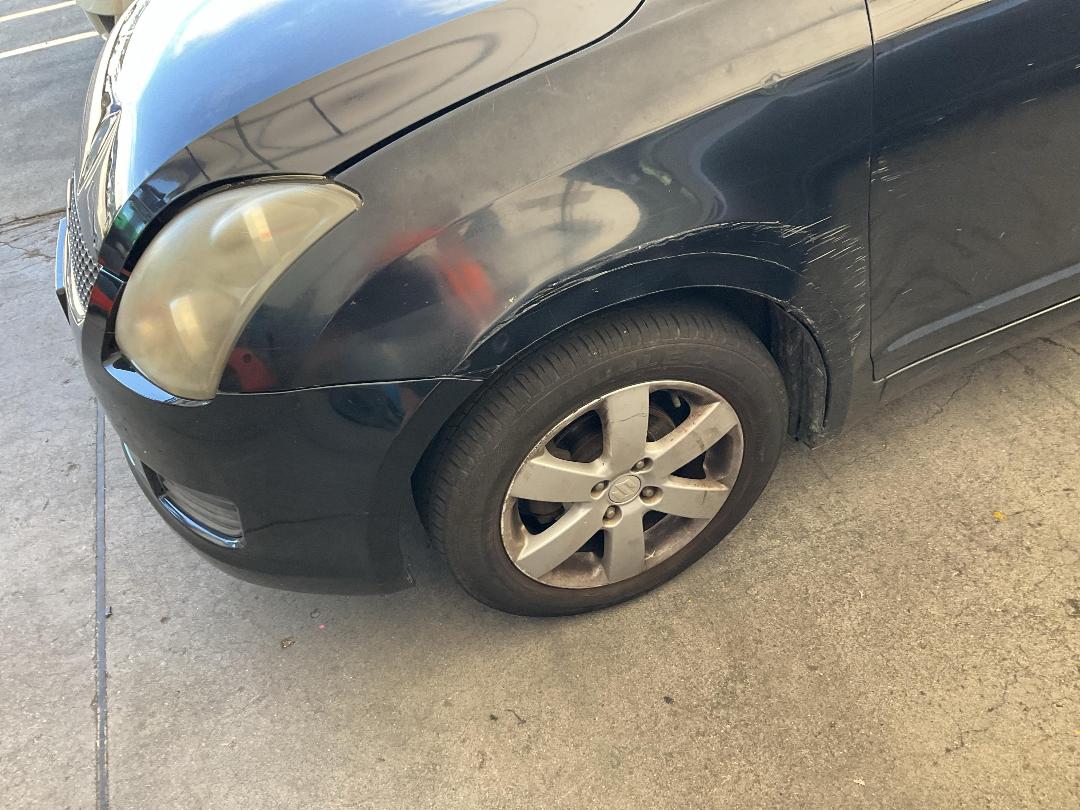 Photo '6' of Suzuki Swift