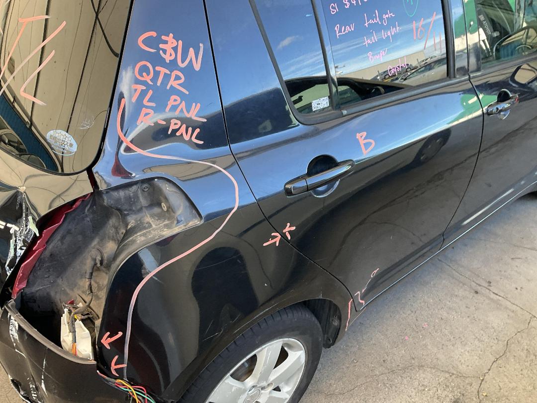 Photo '15' of Suzuki Swift