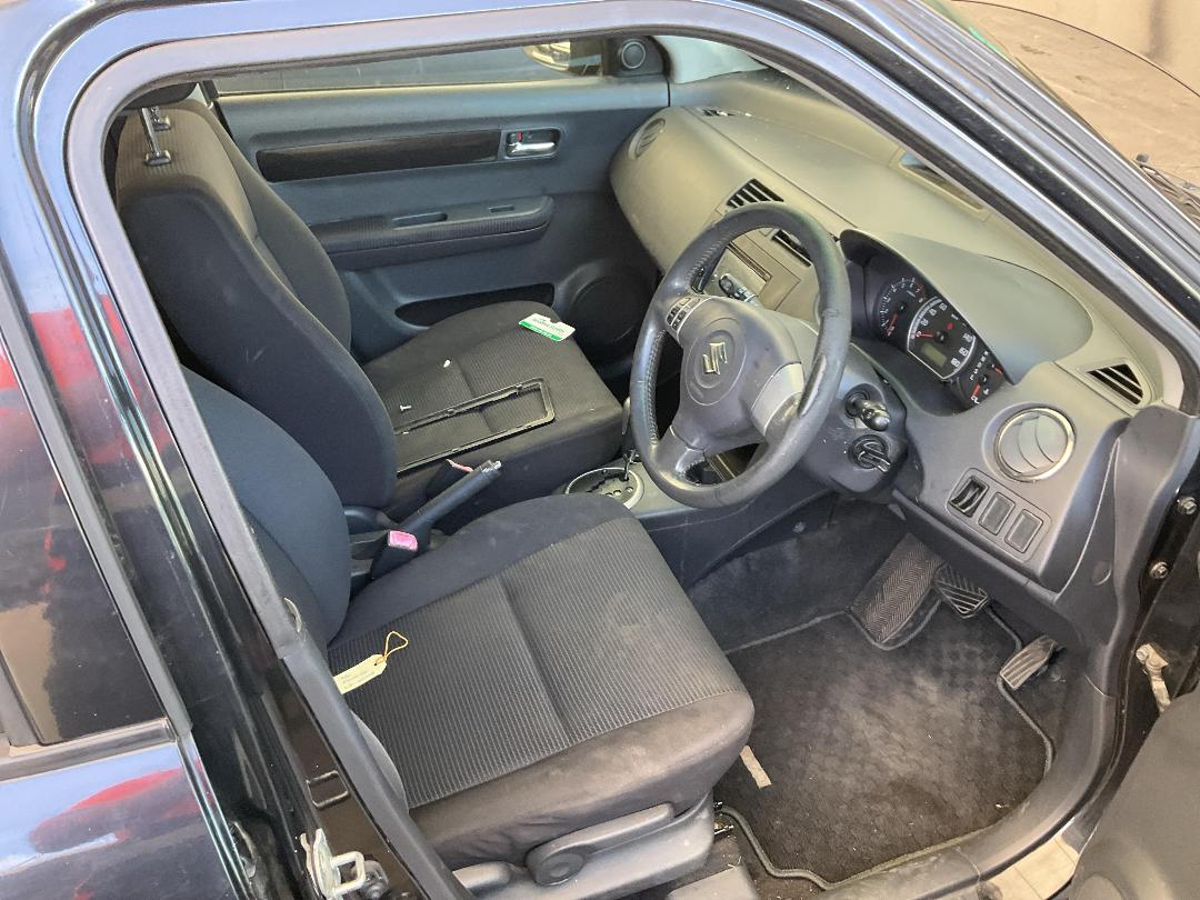 Photo '20' of Suzuki Swift