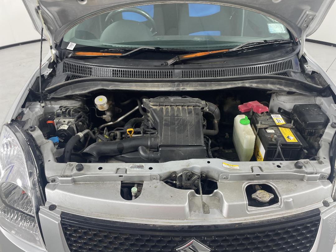 Photo '11' of Suzuki Swift Photo '11' of Suzuki Swift