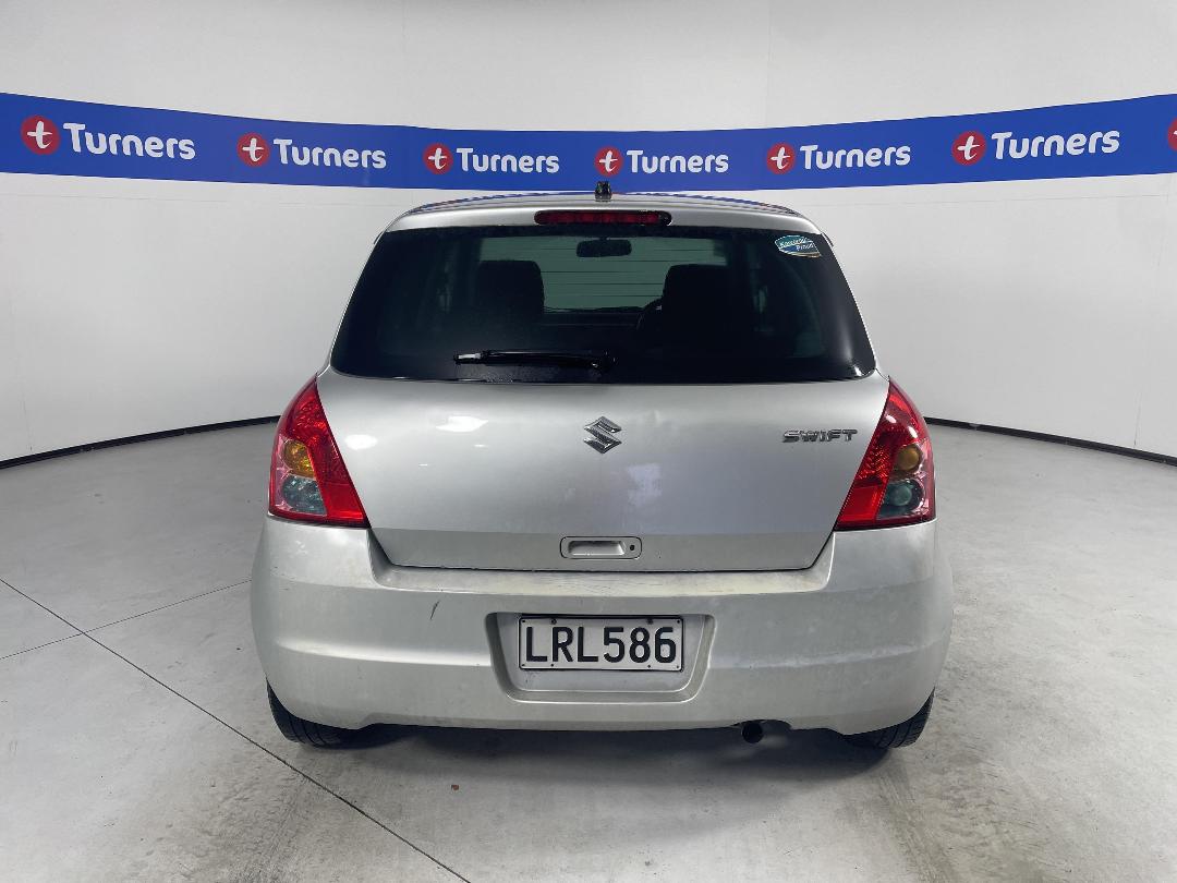 Photo '5' of Suzuki Swift Photo '5' of Suzuki Swift