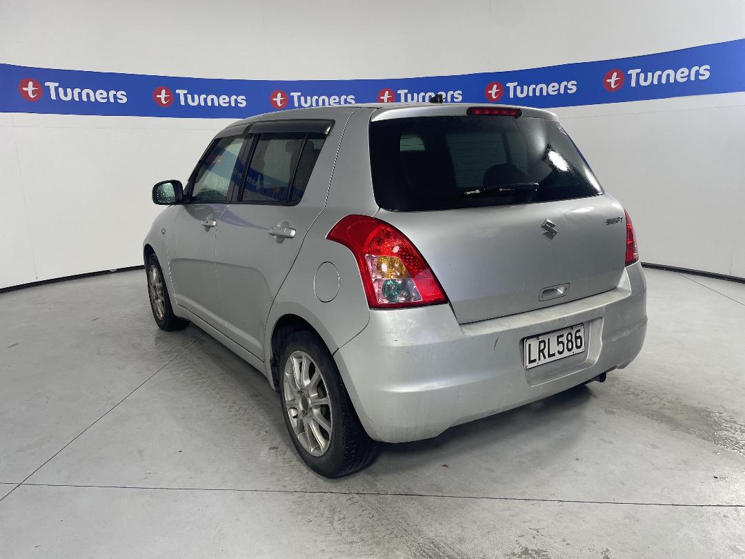 Photo '4' of Suzuki Swift Photo '4' of Suzuki Swift