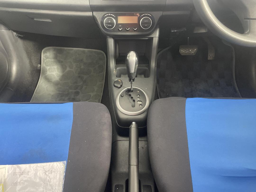 Photo '16' of Suzuki Swift Photo '16' of Suzuki Swift