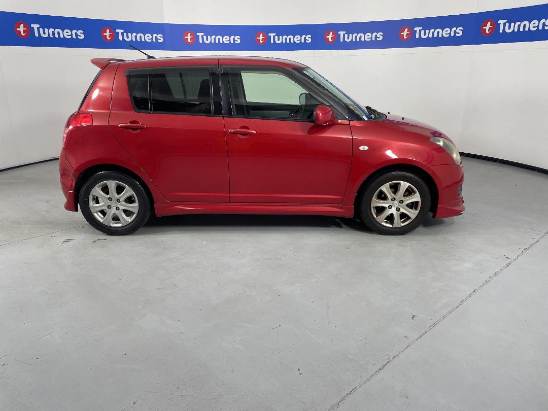 Photo '23' of Suzuki Swift