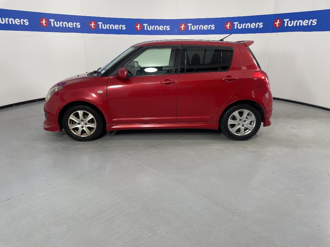 Photo '24' of Suzuki Swift