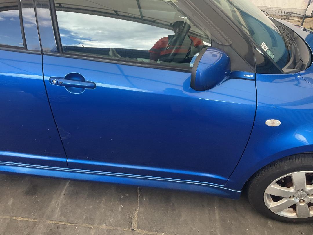 Photo '3' of Suzuki Swift