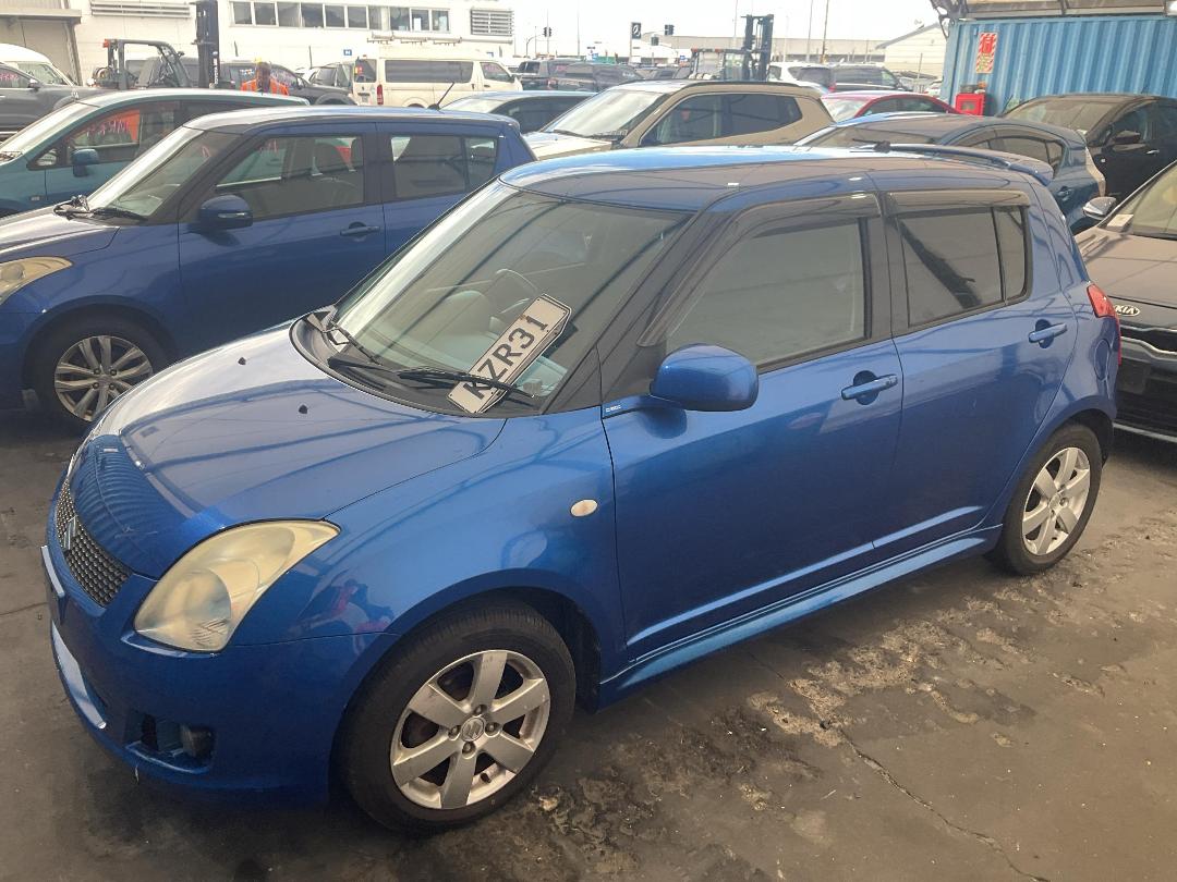 Photo '4' of Suzuki Swift