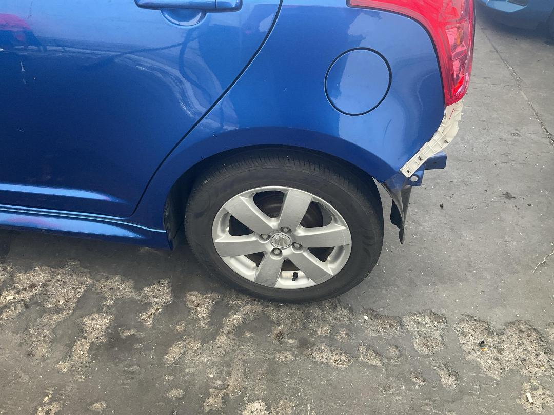 Photo '9' of Suzuki Swift