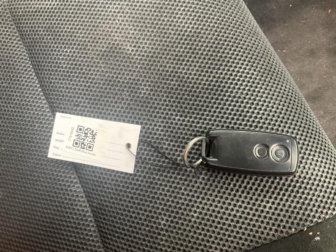 Photo '18' of Suzuki Swift