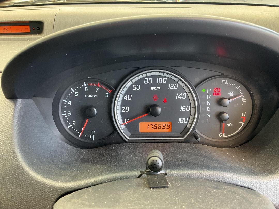 Photo '11' of Suzuki Swift Photo '11' of Suzuki Swift