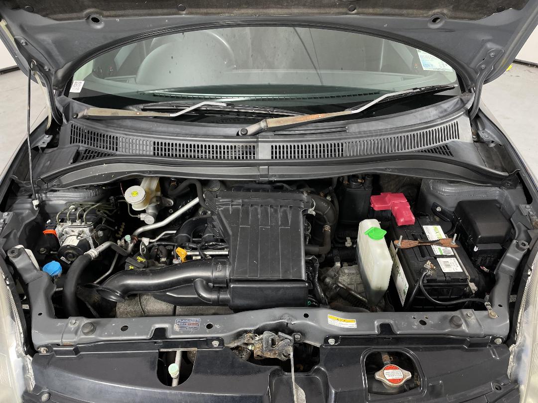 Photo '13' of Suzuki Swift