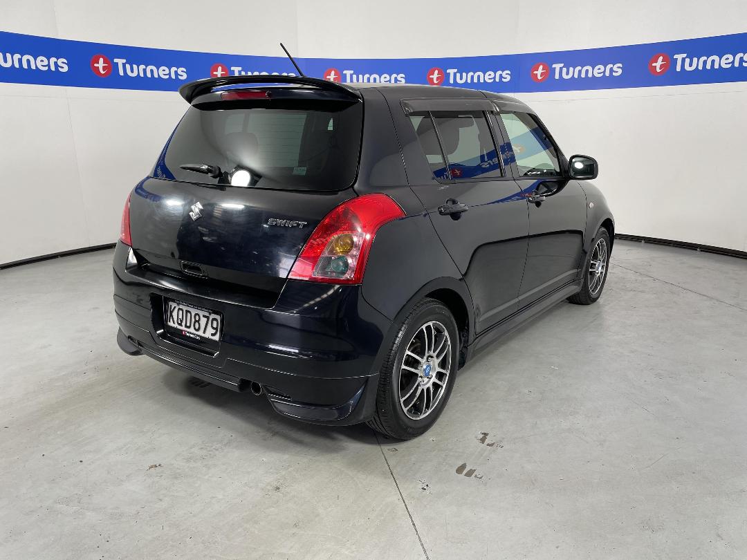 Photo '7' of Suzuki Swift